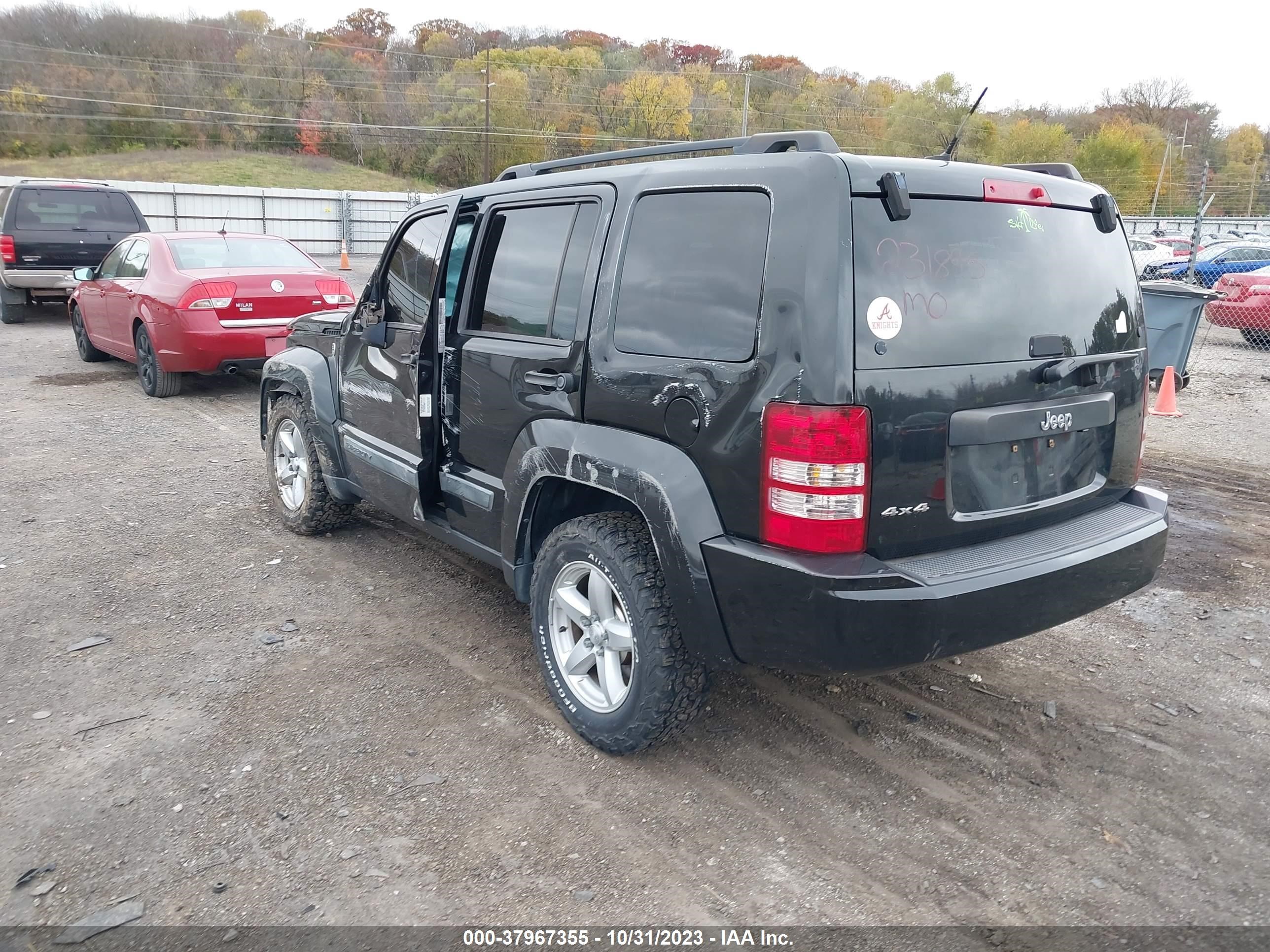 Photo 2 VIN: 1J8GN28K89W545660 - JEEP LIBERTY (NORTH AMERICA) 