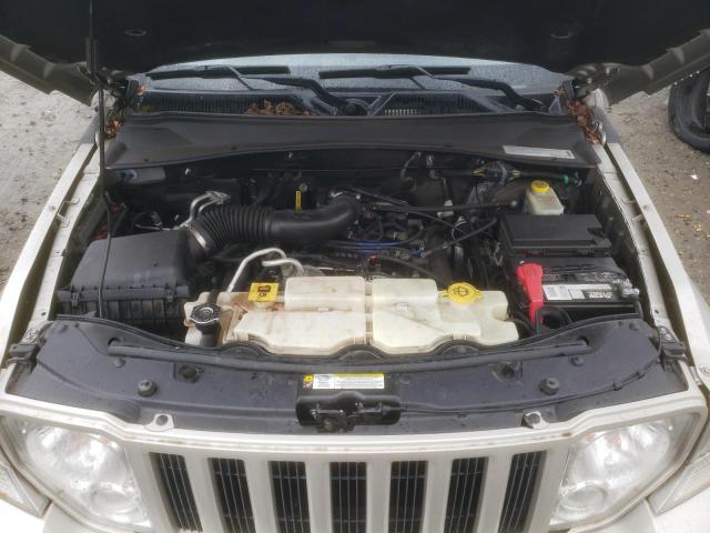 Photo 11 VIN: 1J8GN28K89W555427 - JEEP LIBERTY 