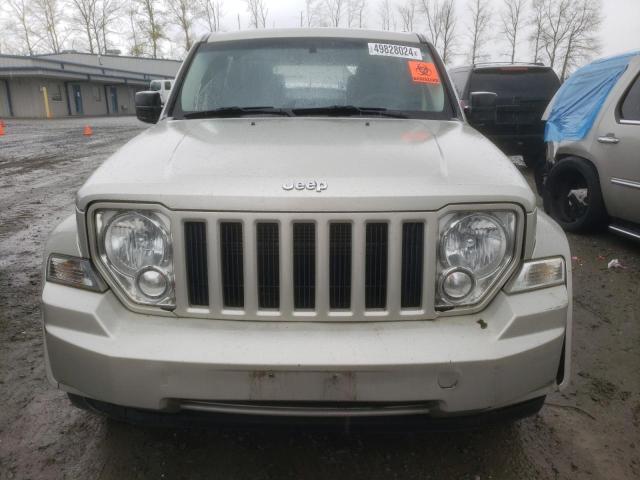 Photo 4 VIN: 1J8GN28K89W555427 - JEEP LIBERTY 