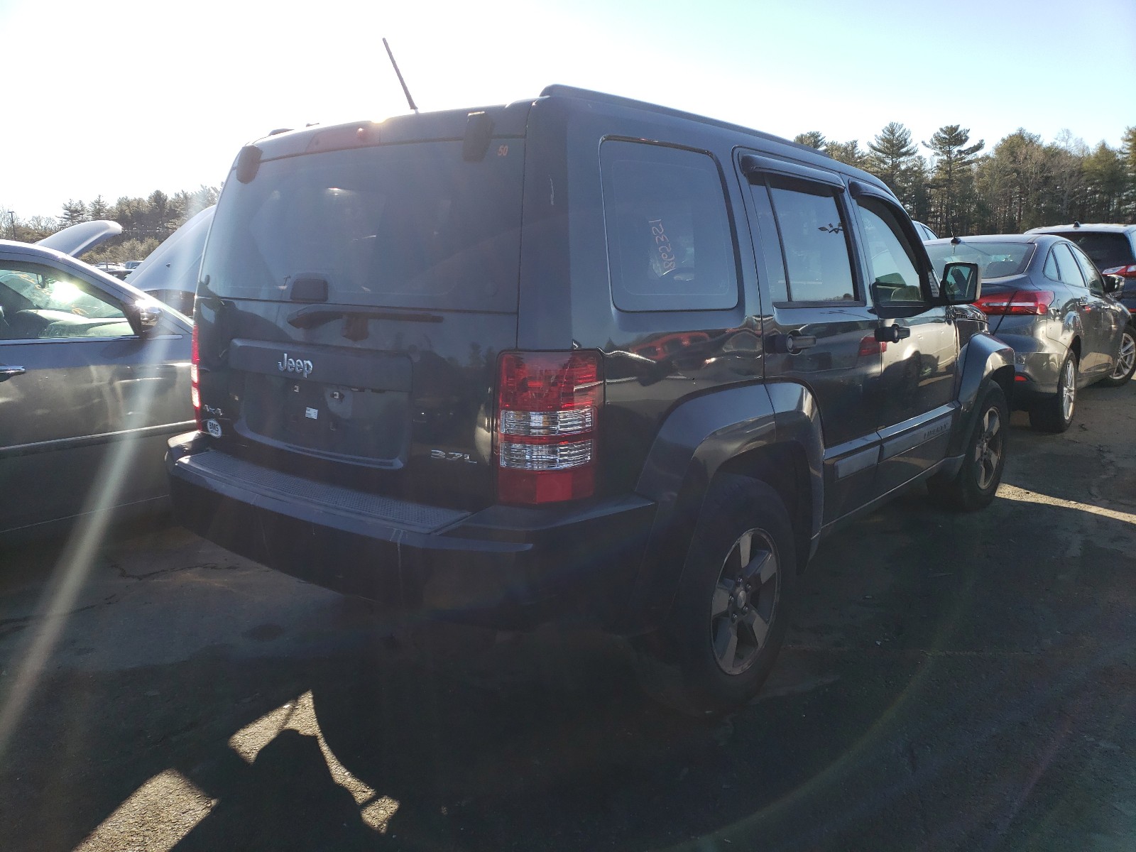 Photo 3 VIN: 1J8GN28K98W132886 - JEEP LIBERTY SP 