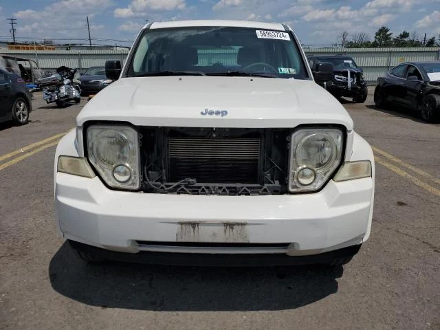 Photo 4 VIN: 1J8GN28K98W142818 - JEEP LIBERTY SP 