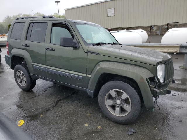 Photo 3 VIN: 1J8GN28K98W170456 - JEEP LIBERTY 