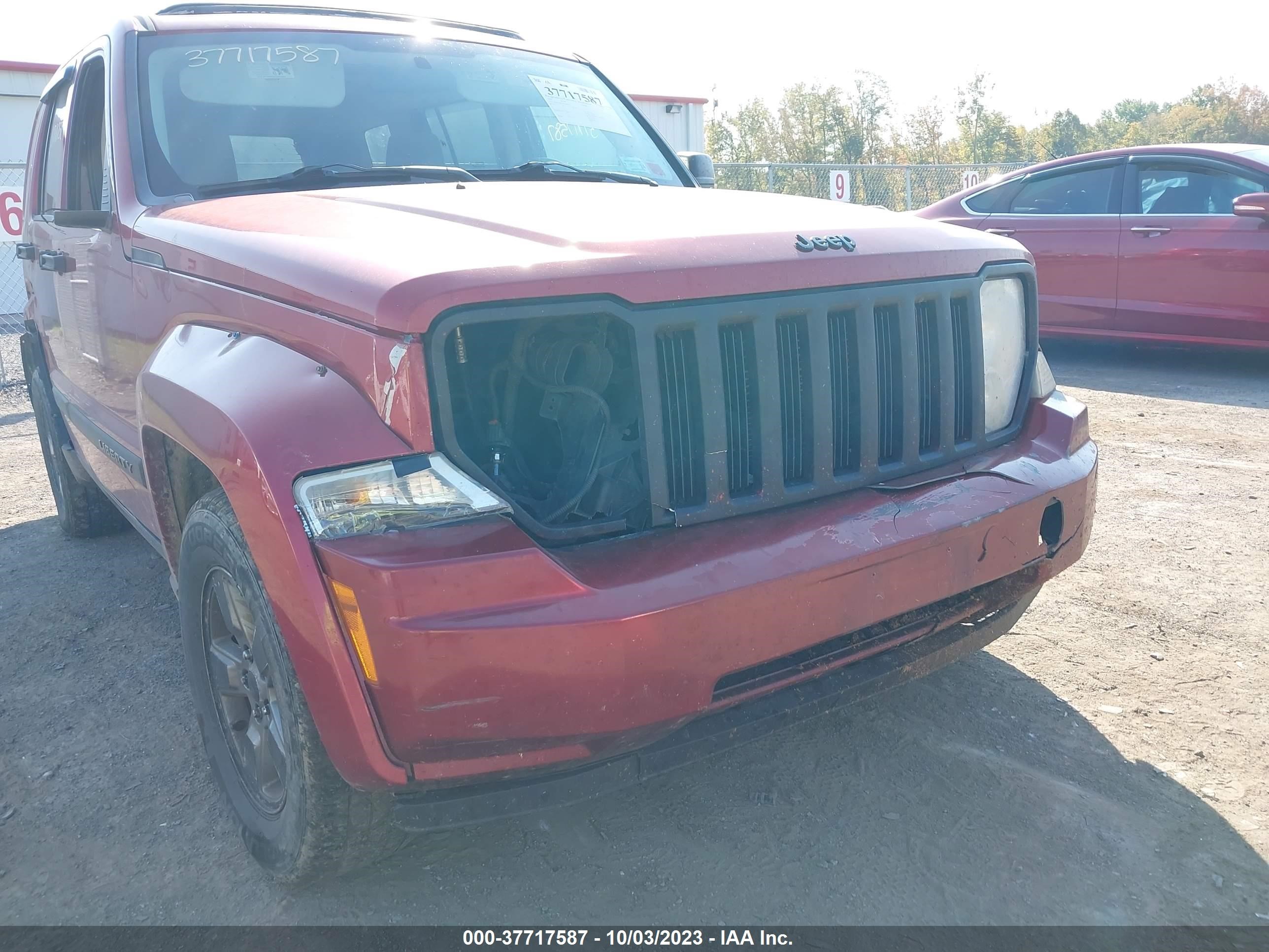 Photo 5 VIN: 1J8GN28K98W284814 - JEEP LIBERTY (NORTH AMERICA) 