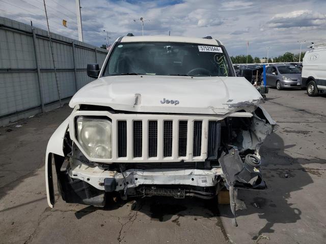 Photo 4 VIN: 1J8GN28K99W540631 - JEEP LIBERTY 