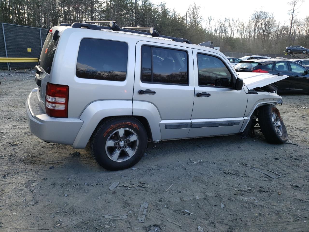 Photo 2 VIN: 1J8GN28KX8W107673 - JEEP LIBERTY (NORTH AMERICA) 