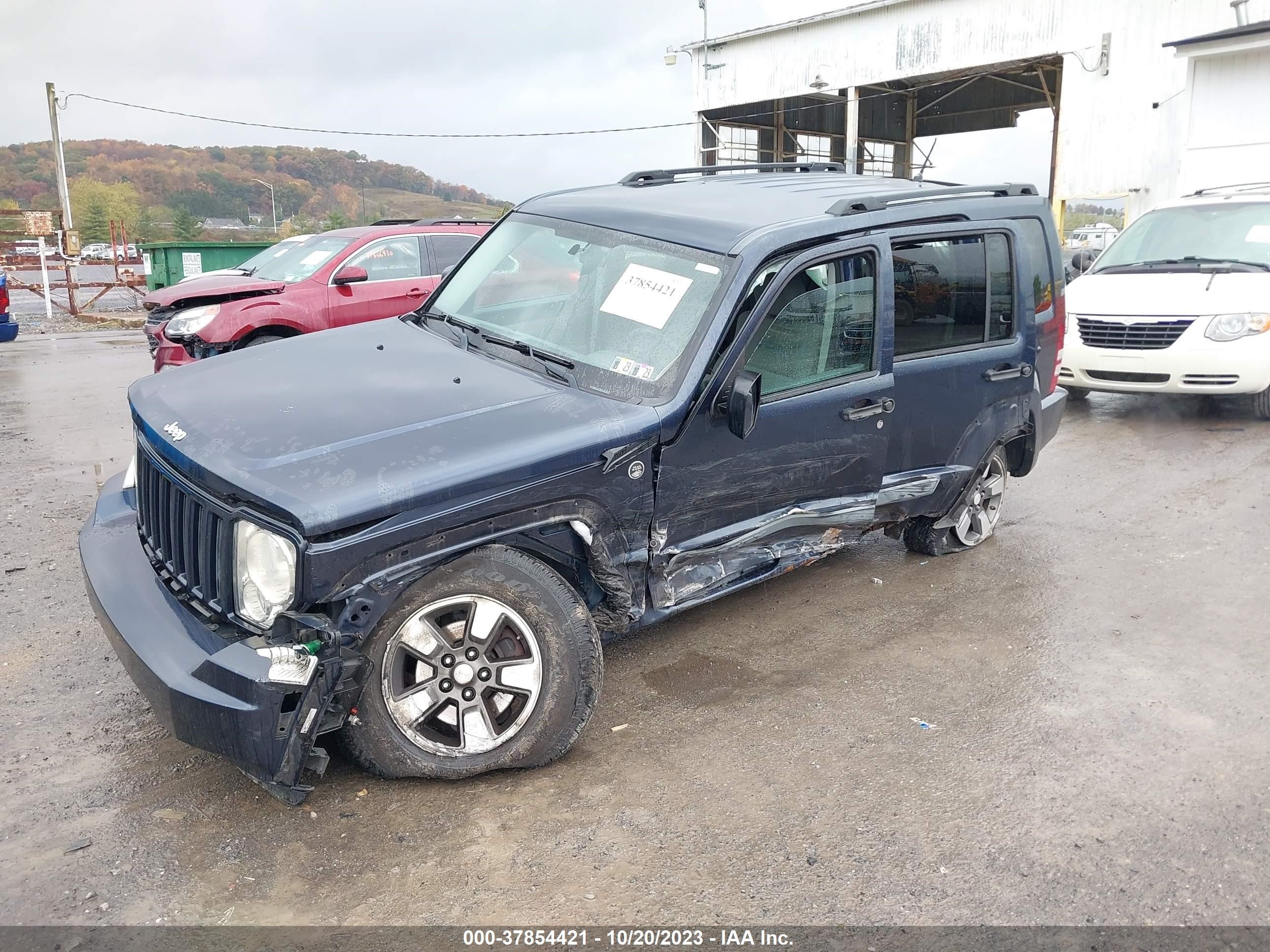 Photo 1 VIN: 1J8GN28KX8W116518 - JEEP LIBERTY (NORTH AMERICA) 