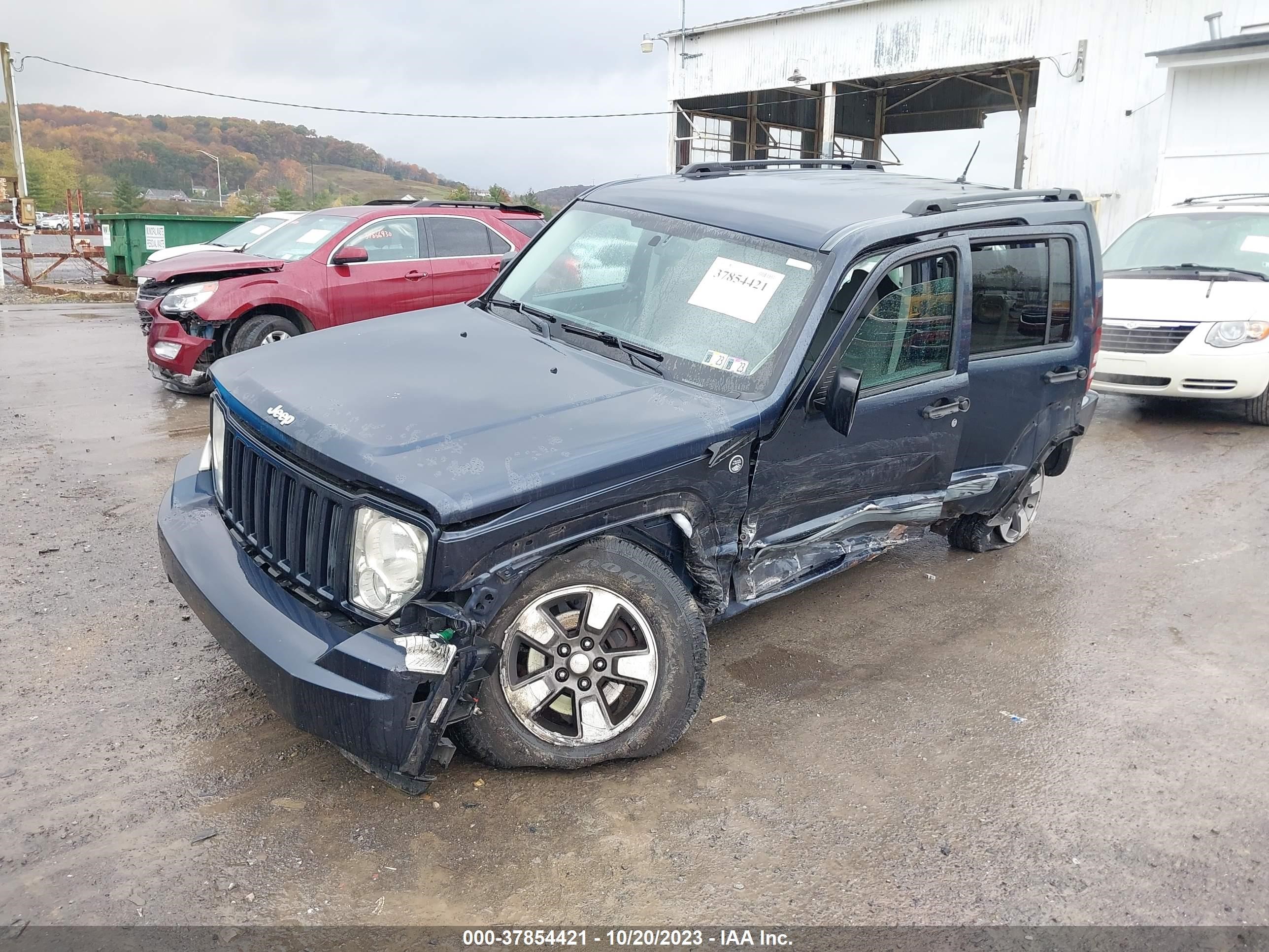 Photo 5 VIN: 1J8GN28KX8W116518 - JEEP LIBERTY (NORTH AMERICA) 