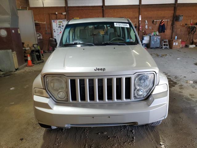 Photo 4 VIN: 1J8GN28KX8W267570 - JEEP LIBERTY 