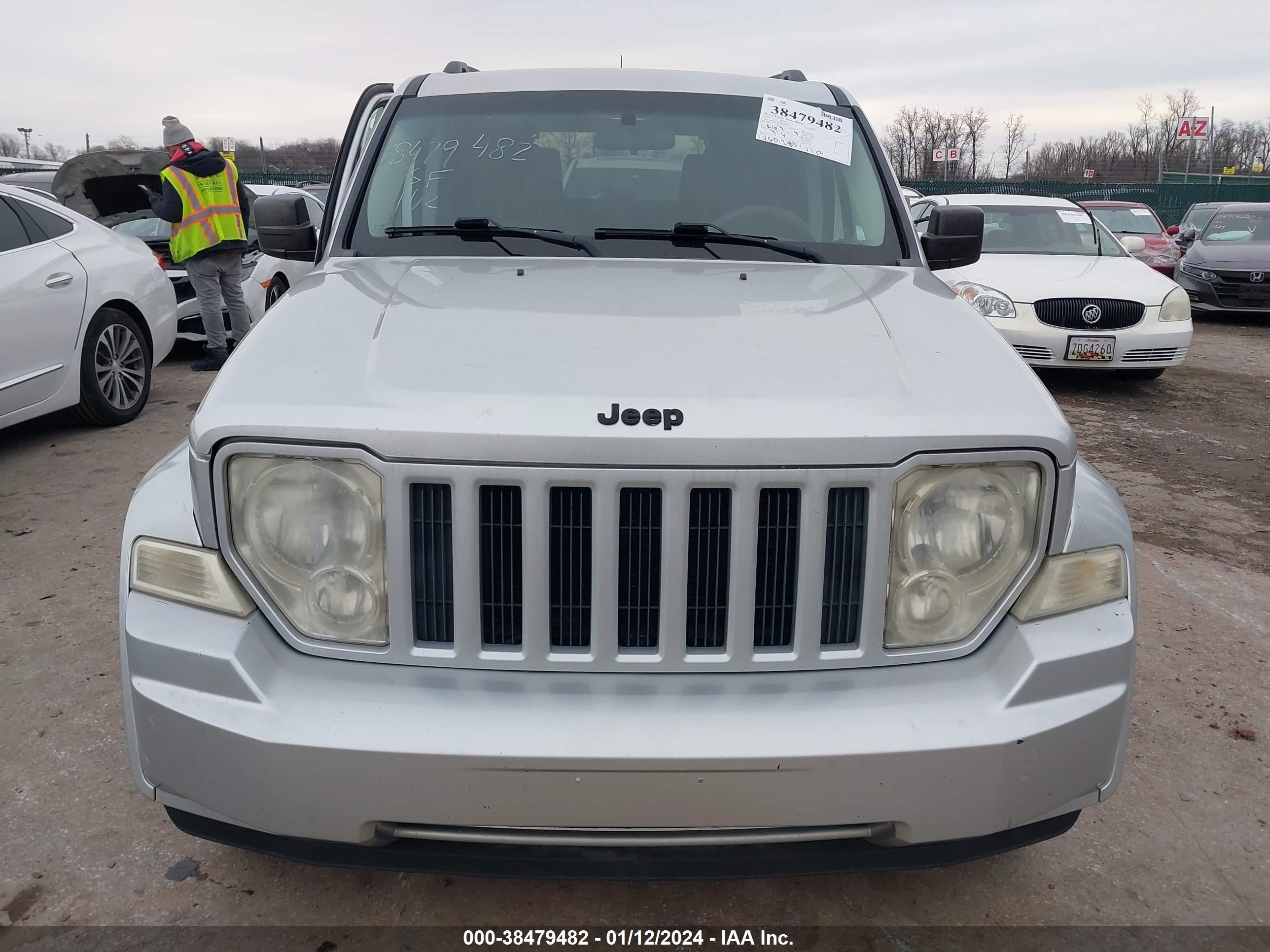 Photo 12 VIN: 1J8GN28KX8W282960 - JEEP LIBERTY (NORTH AMERICA) 