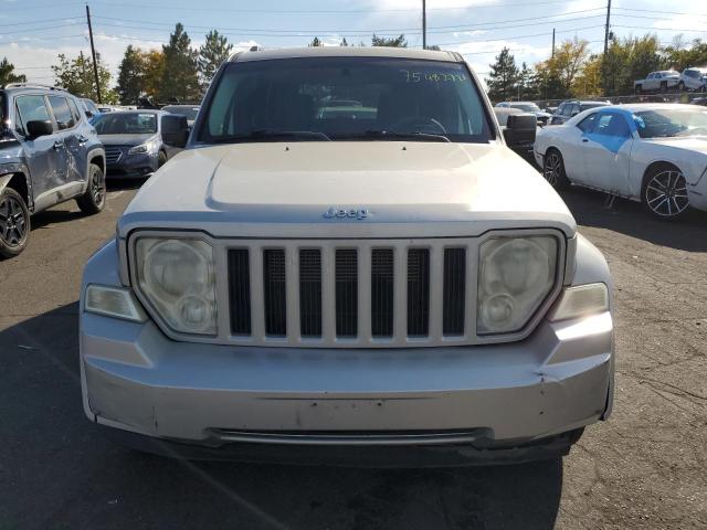 Photo 4 VIN: 1J8GN28KX9W503376 - JEEP LIBERTY SP 