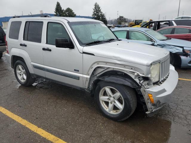 Photo 3 VIN: 1J8GN28KX9W551637 - JEEP LIBERTY SP 