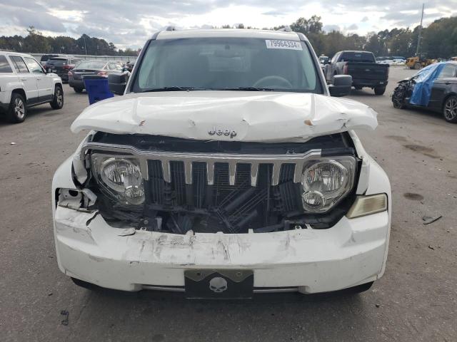 Photo 4 VIN: 1J8GN58K18W147870 - JEEP LIBERTY LI 