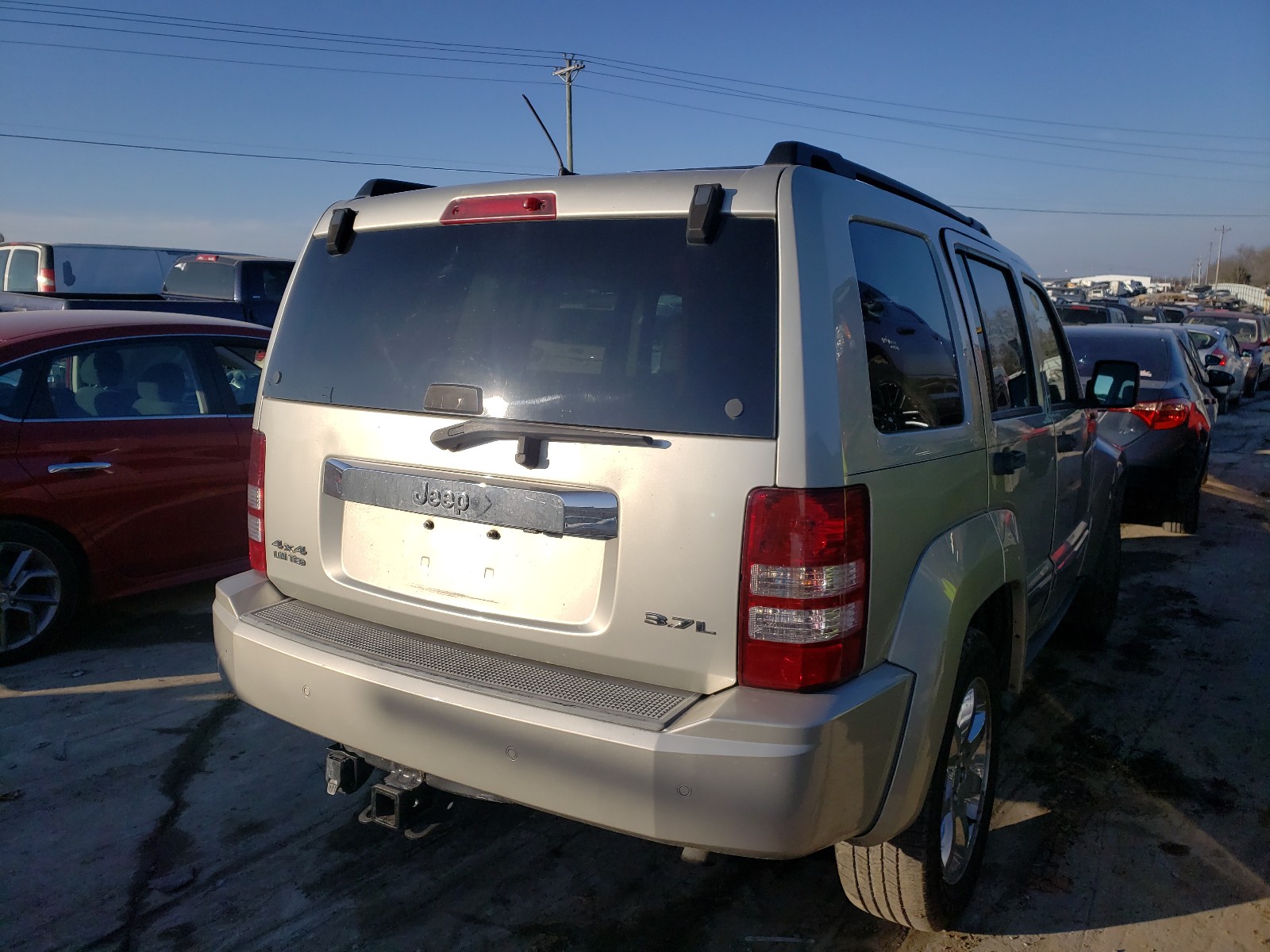 Photo 3 VIN: 1J8GN58K18W172025 - JEEP LIBERTY LI 