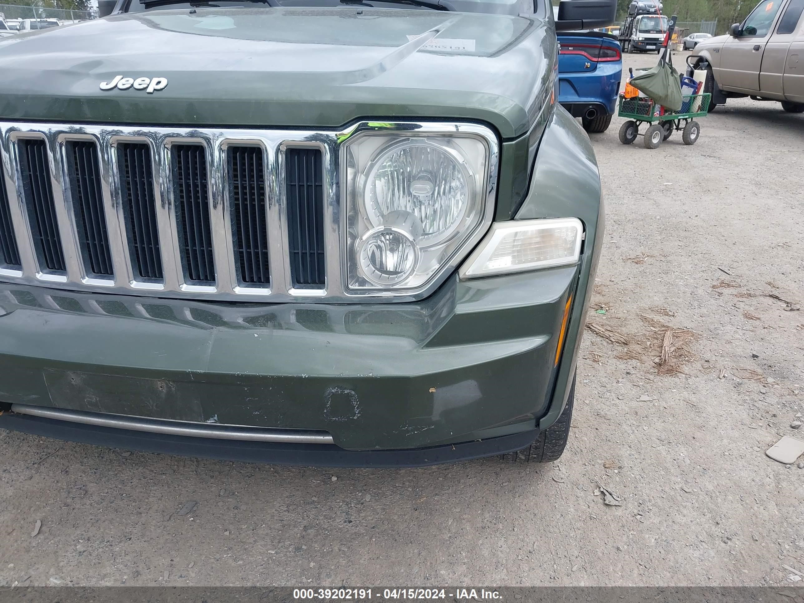 Photo 5 VIN: 1J8GN58K18W176334 - JEEP LIBERTY (NORTH AMERICA) 