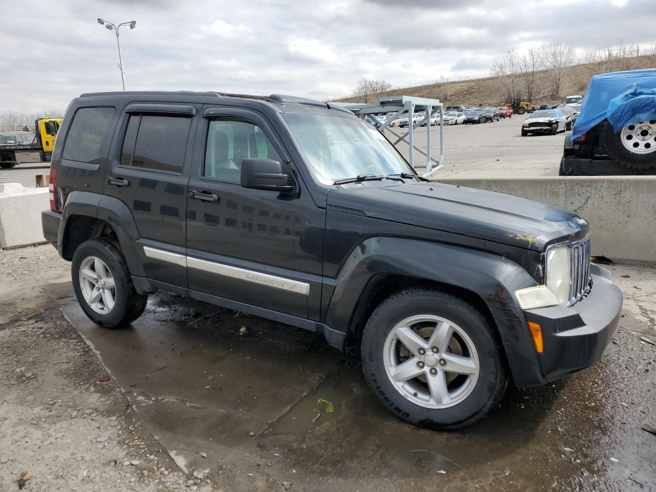 Photo 3 VIN: 1J8GN58K28W216484 - JEEP LIBERTY (NORTH AMERICA) 