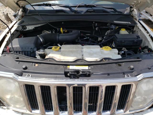 Photo 11 VIN: 1J8GN58K28W261585 - JEEP LIBERTY LI 