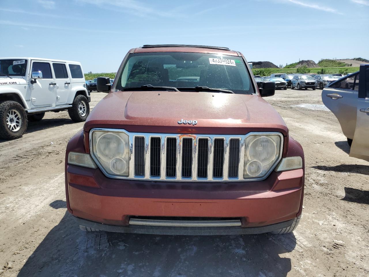 Photo 4 VIN: 1J8GN58K29W527172 - JEEP LIBERTY (NORTH AMERICA) 