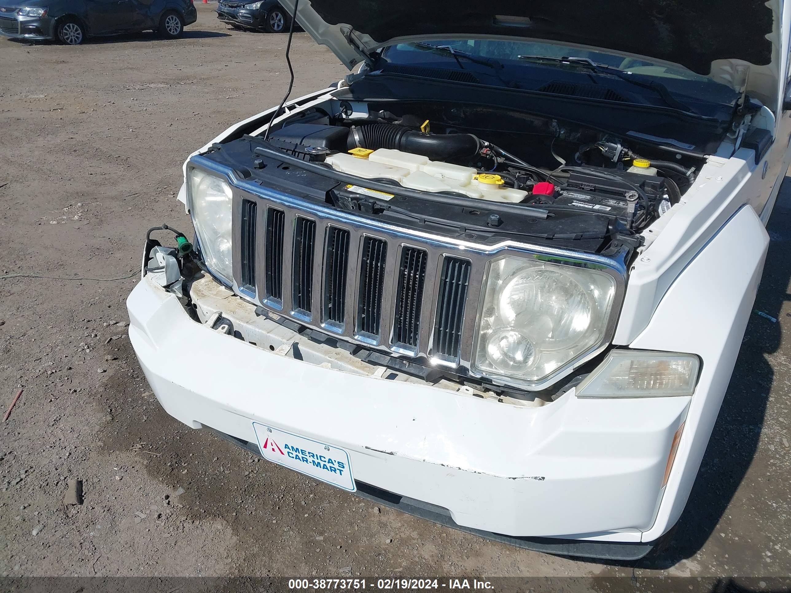 Photo 5 VIN: 1J8GN58K89W554652 - JEEP LIBERTY (NORTH AMERICA) 