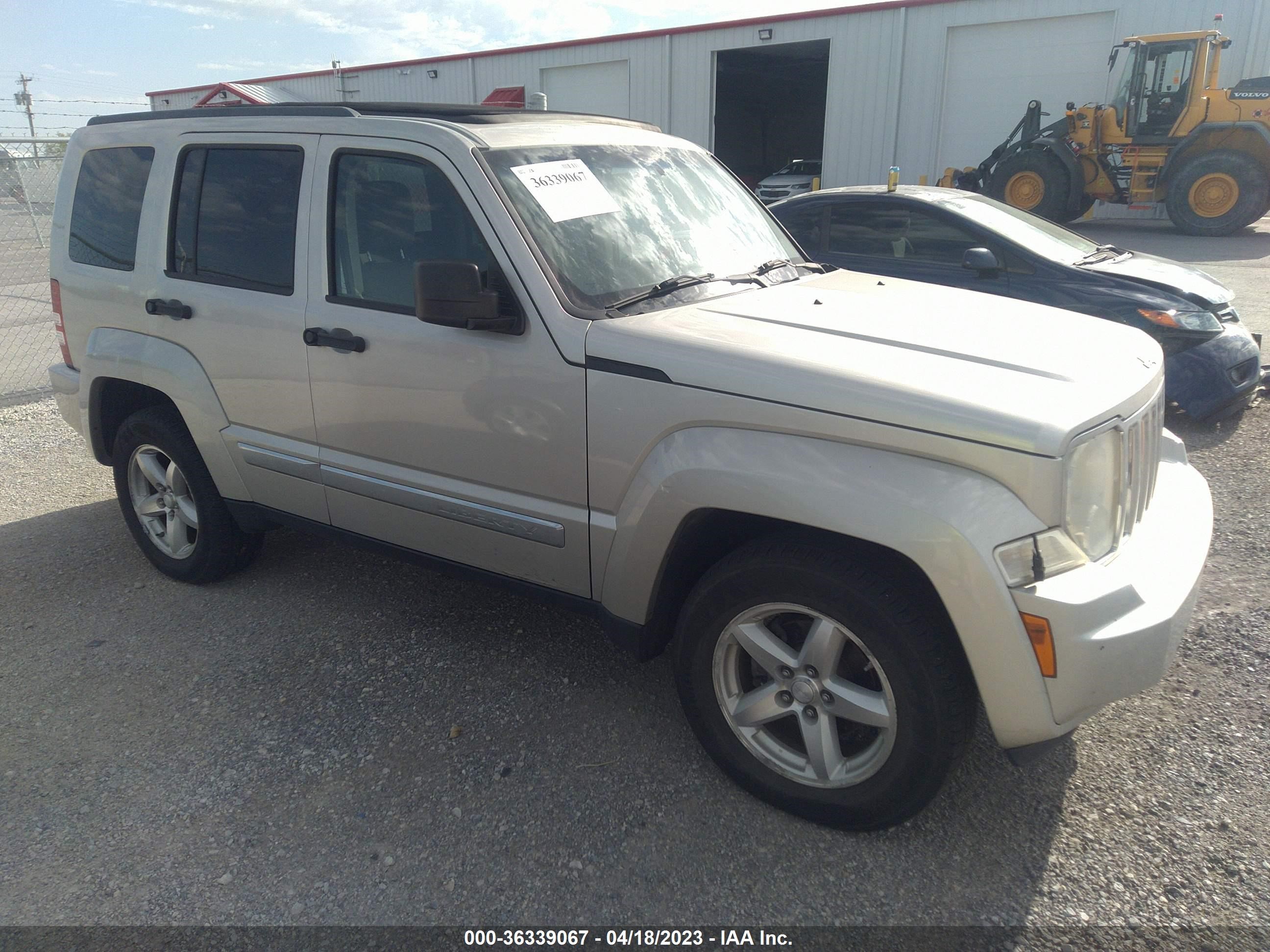 Photo 1 VIN: 1J8GN58K98W176002 - JEEP LIBERTY (NORTH AMERICA) 