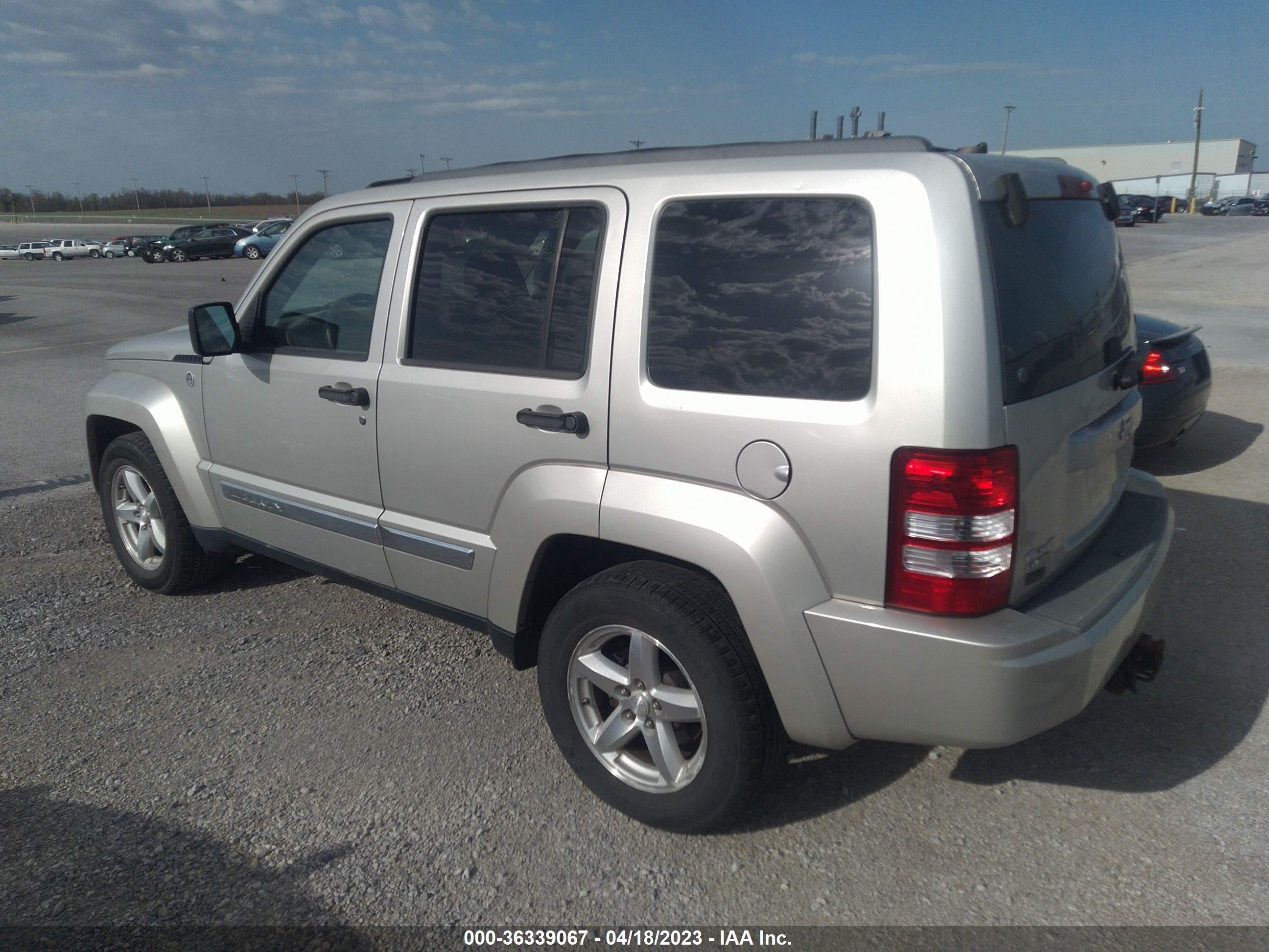 Photo 3 VIN: 1J8GN58K98W176002 - JEEP LIBERTY (NORTH AMERICA) 