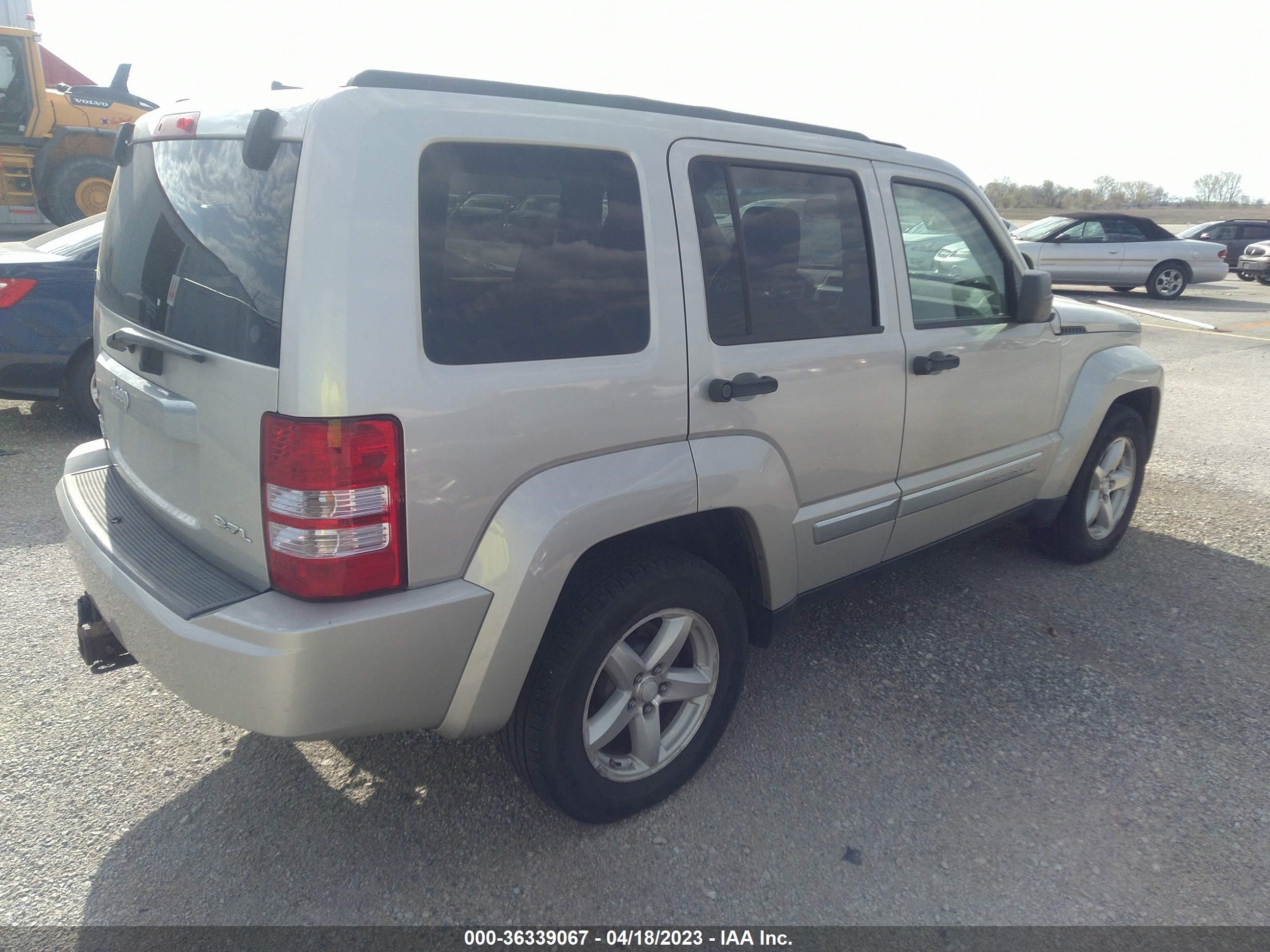 Photo 4 VIN: 1J8GN58K98W176002 - JEEP LIBERTY (NORTH AMERICA) 