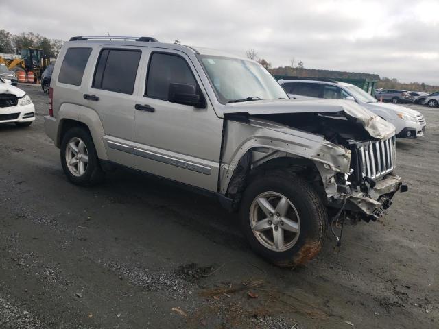 Photo 3 VIN: 1J8GN58KX8W198557 - JEEP LIBERTY LI 