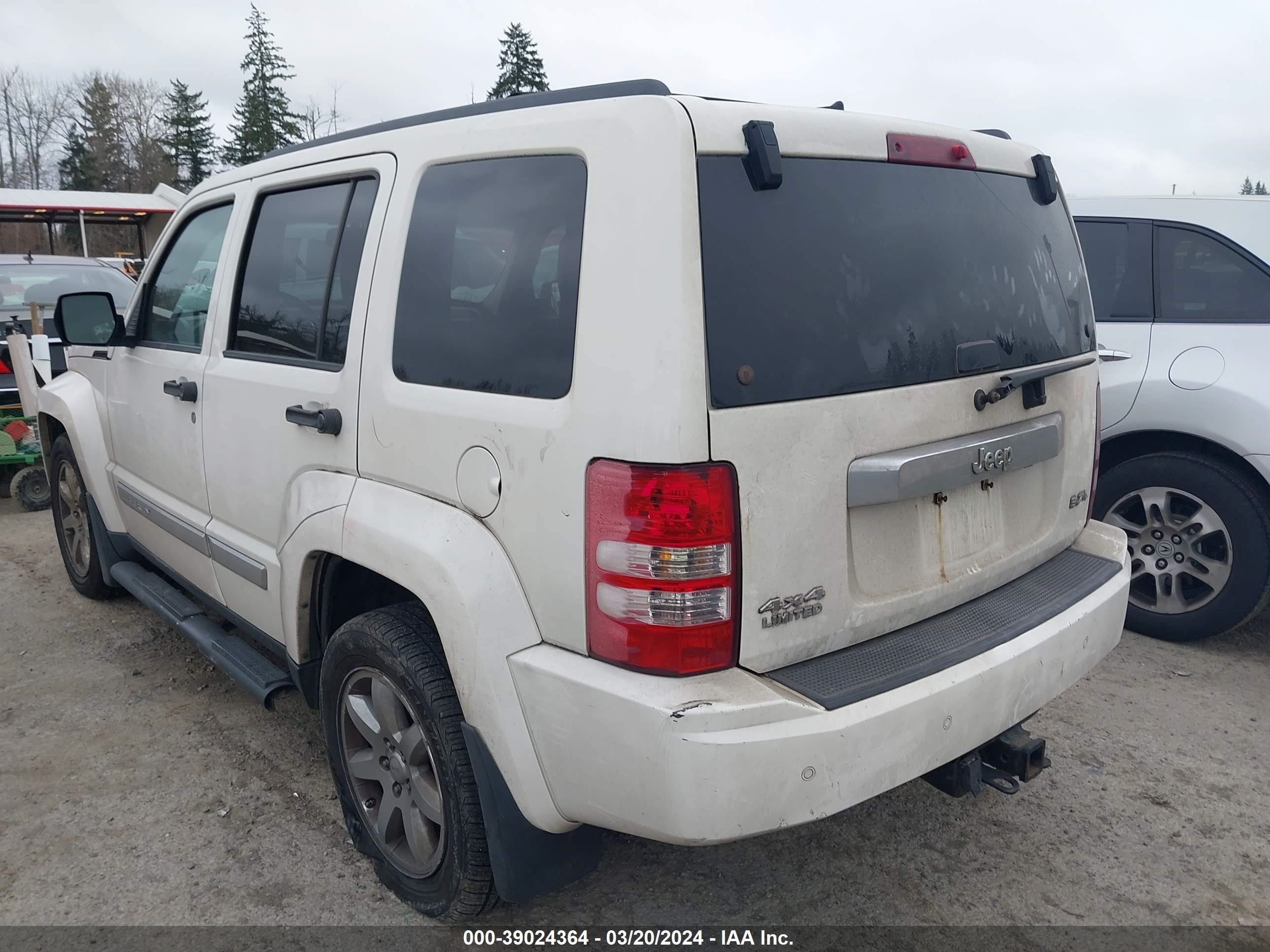 Photo 2 VIN: 1J8GN58KX8W279171 - JEEP LIBERTY (NORTH AMERICA) 