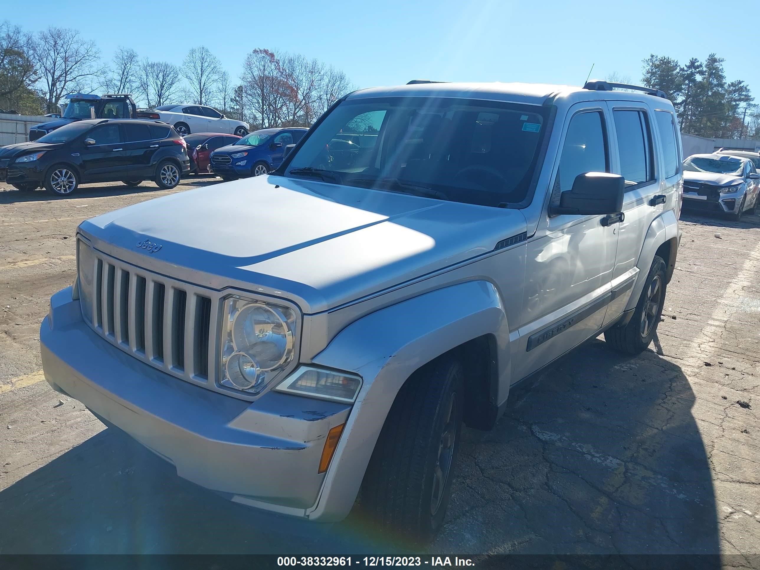 Photo 1 VIN: 1J8GP28K08W172994 - JEEP LIBERTY (NORTH AMERICA) 