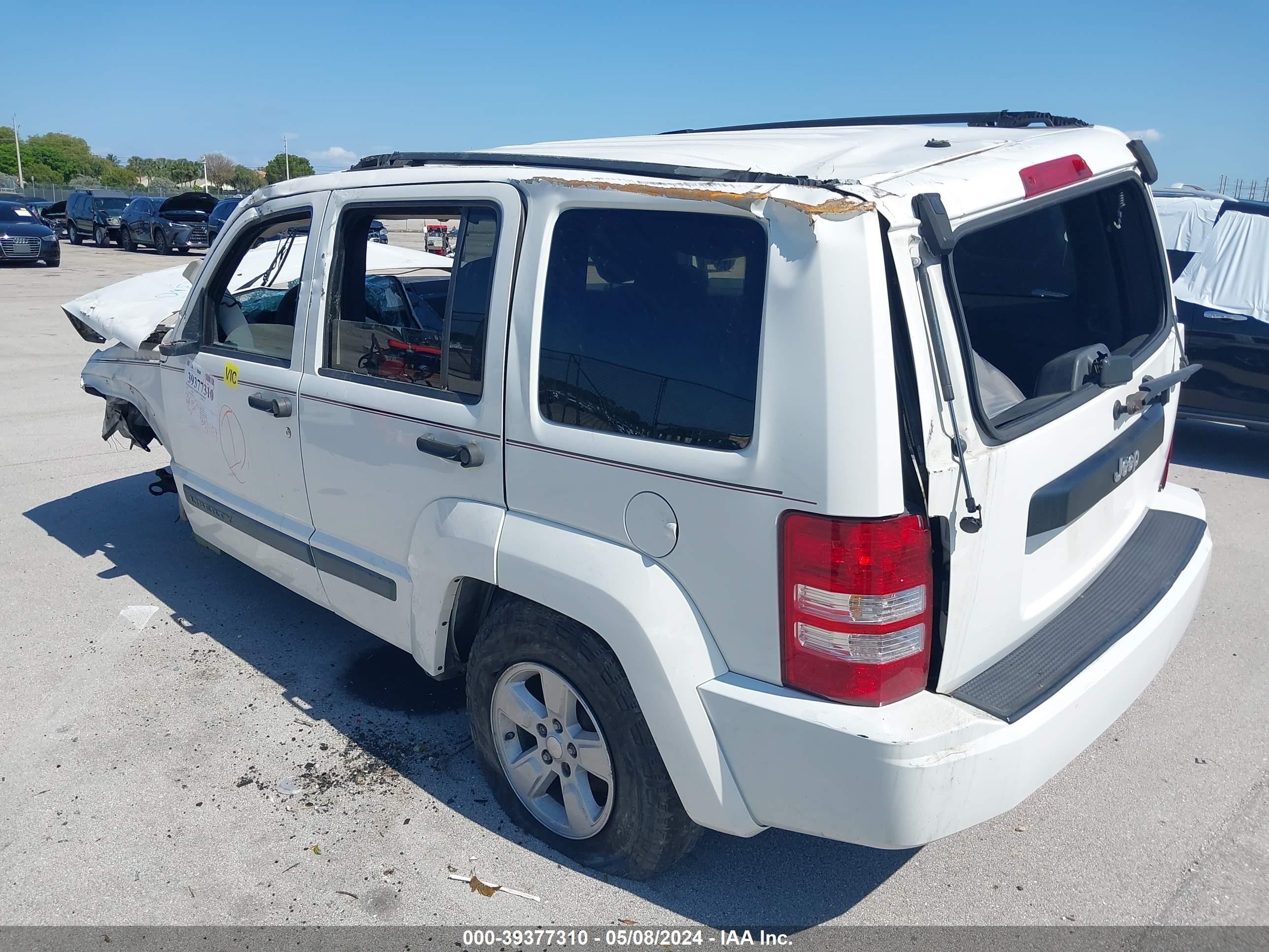 Photo 2 VIN: 1J8GP28K09W538146 - JEEP LIBERTY (NORTH AMERICA) 