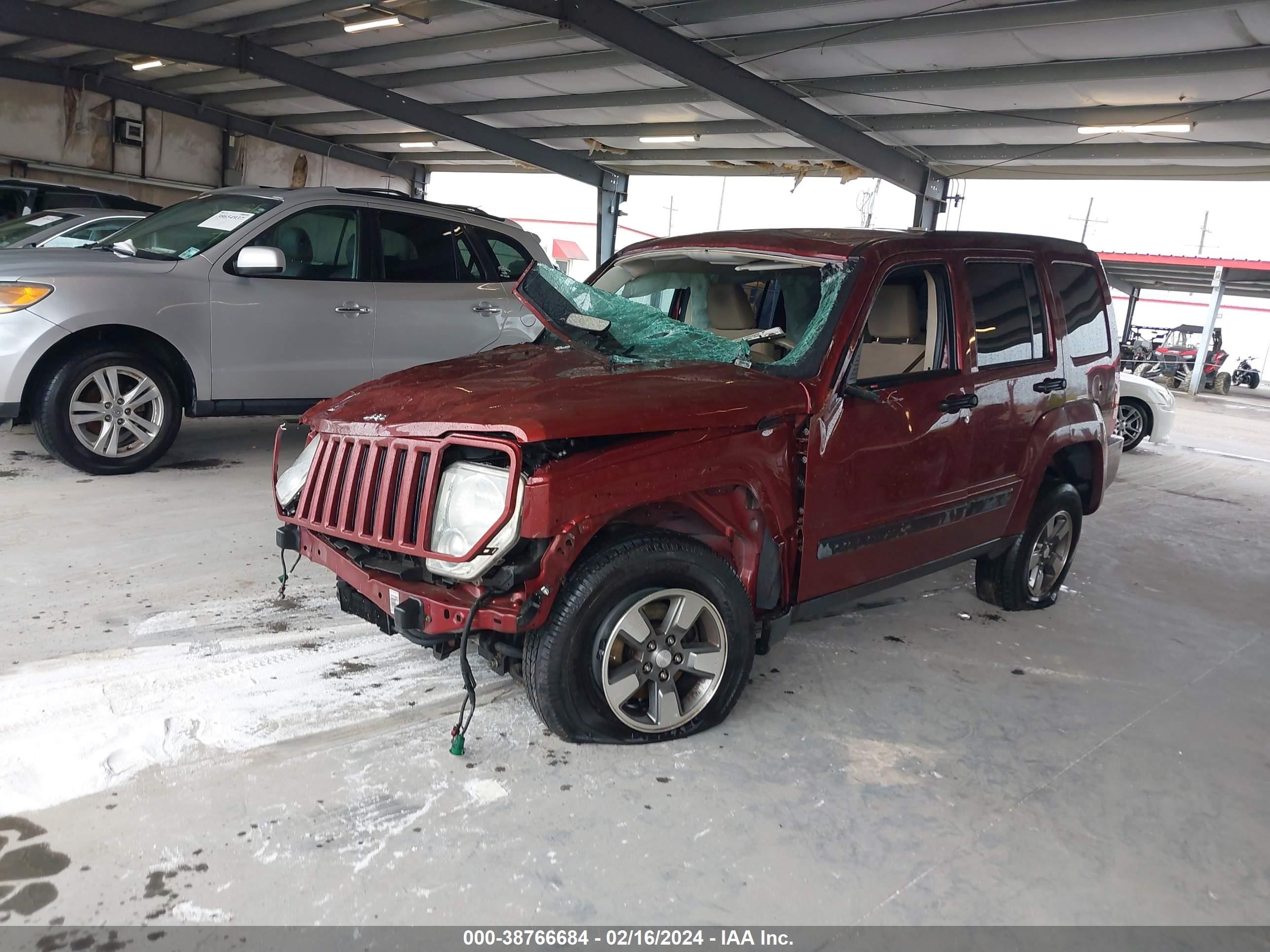 Photo 1 VIN: 1J8GP28K28W288603 - JEEP LIBERTY (NORTH AMERICA) 