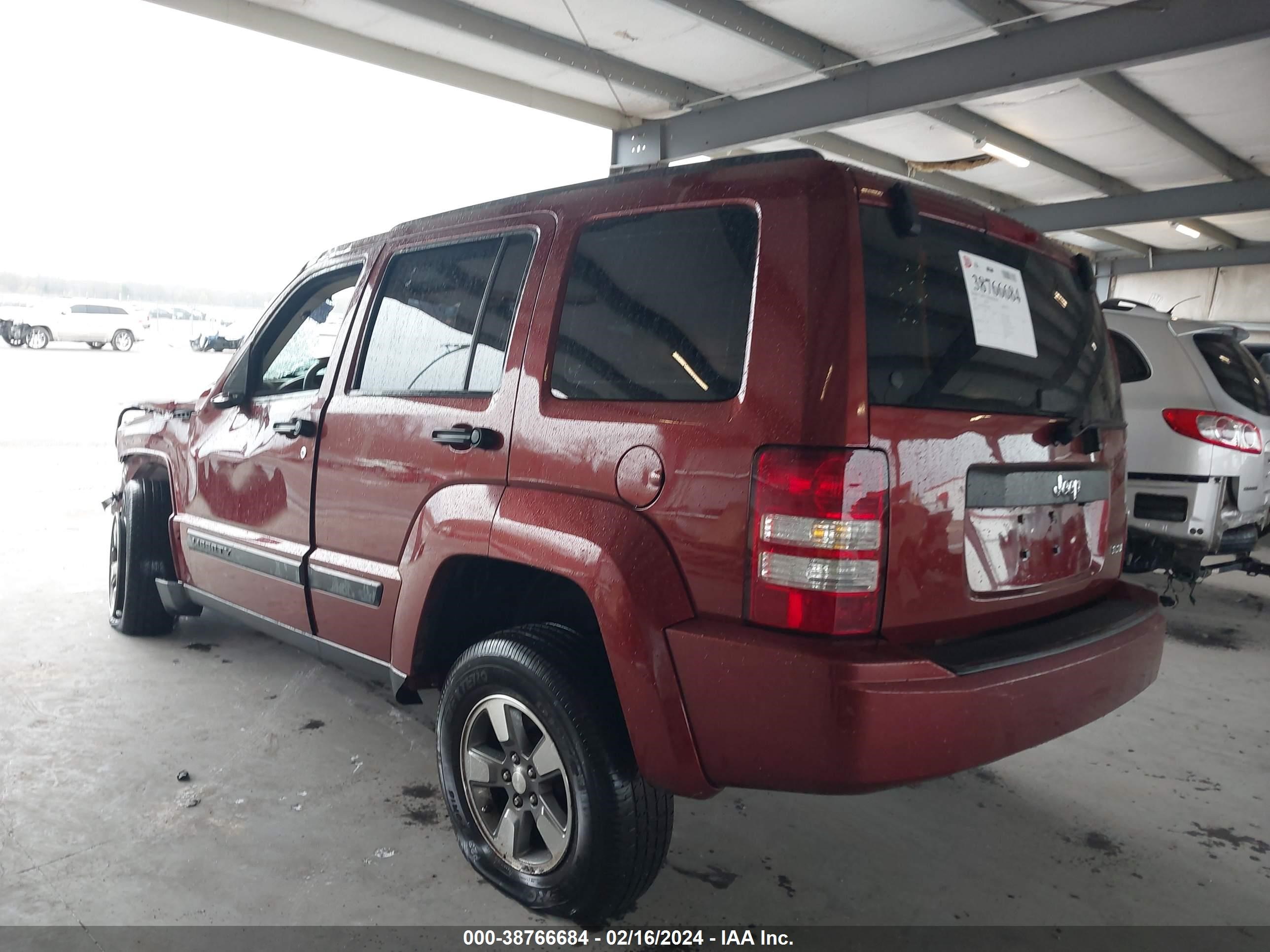 Photo 2 VIN: 1J8GP28K28W288603 - JEEP LIBERTY (NORTH AMERICA) 