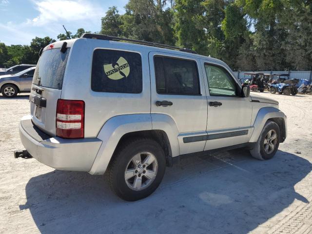 Photo 2 VIN: 1J8GP28K29W548760 - JEEP LIBERTY 