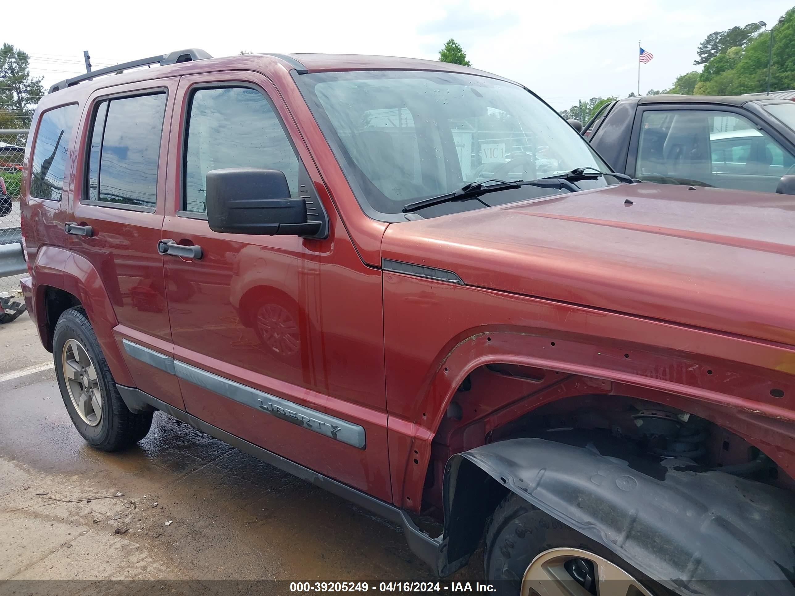 Photo 12 VIN: 1J8GP28K38W288559 - JEEP LIBERTY (NORTH AMERICA) 