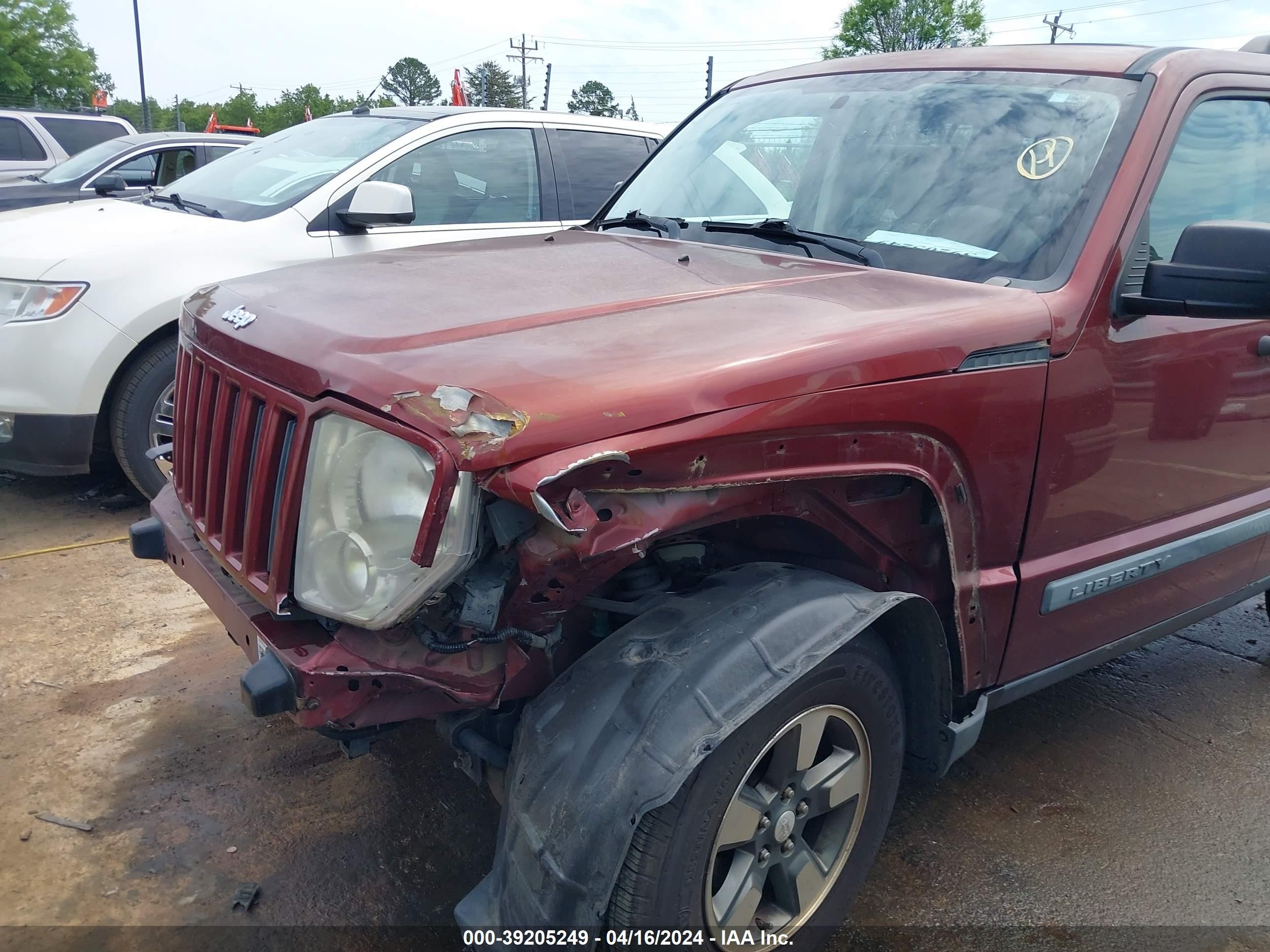 Photo 17 VIN: 1J8GP28K38W288559 - JEEP LIBERTY (NORTH AMERICA) 