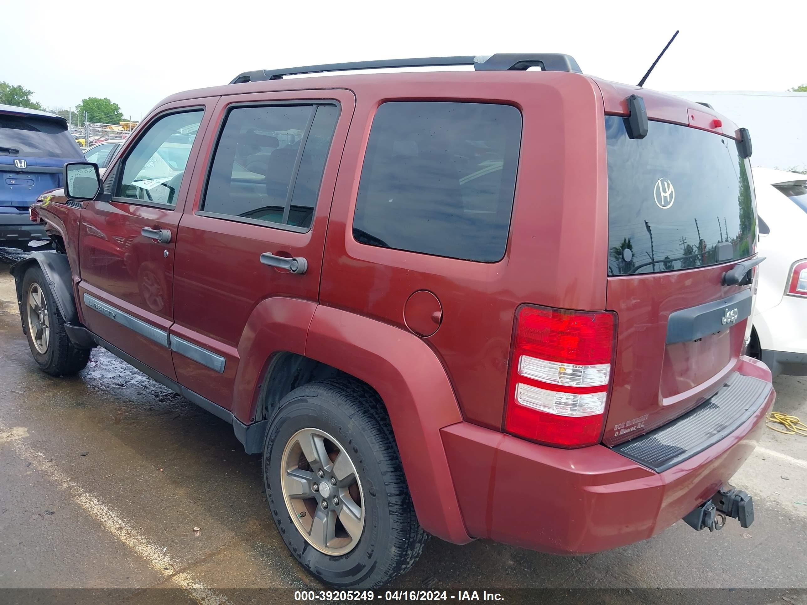 Photo 2 VIN: 1J8GP28K38W288559 - JEEP LIBERTY (NORTH AMERICA) 