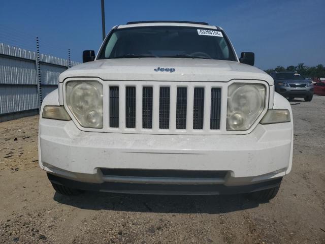 Photo 4 VIN: 1J8GP28K58W210980 - JEEP LIBERTY 