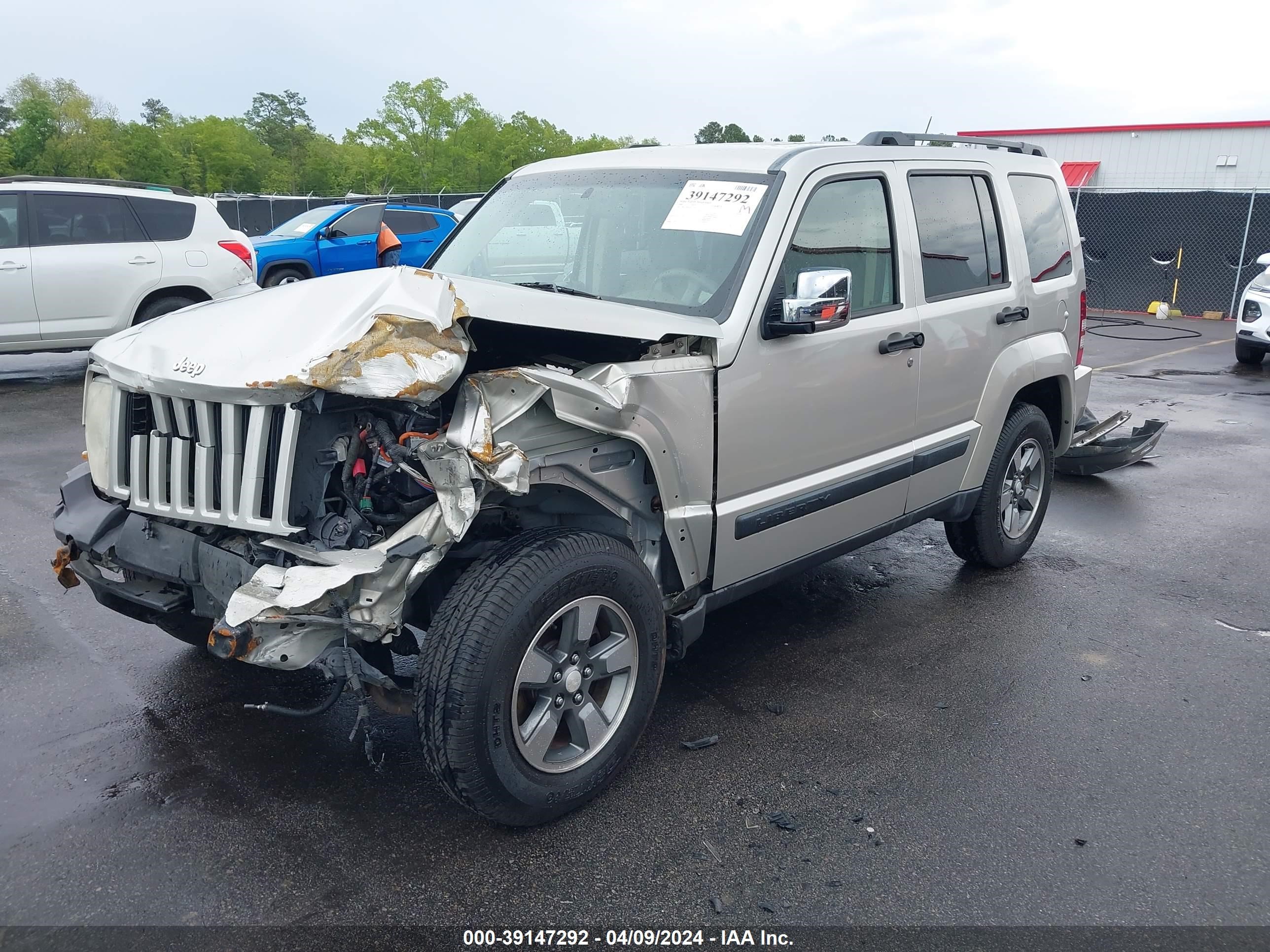 Photo 1 VIN: 1J8GP28K68W135447 - JEEP LIBERTY (NORTH AMERICA) 