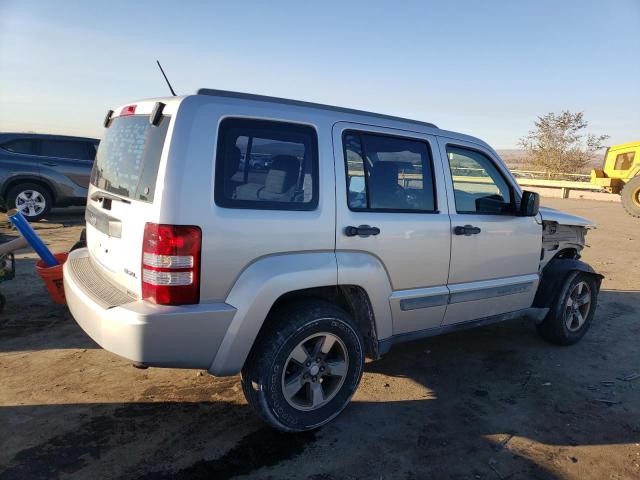 Photo 2 VIN: 1J8GP28K68W184812 - JEEP LIBERTY SP 