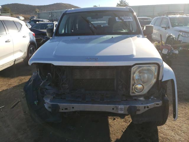 Photo 4 VIN: 1J8GP28K68W184812 - JEEP LIBERTY SP 