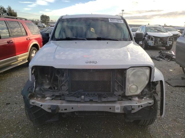 Photo 4 VIN: 1J8GP28K69W546705 - JEEP LIBERTY 