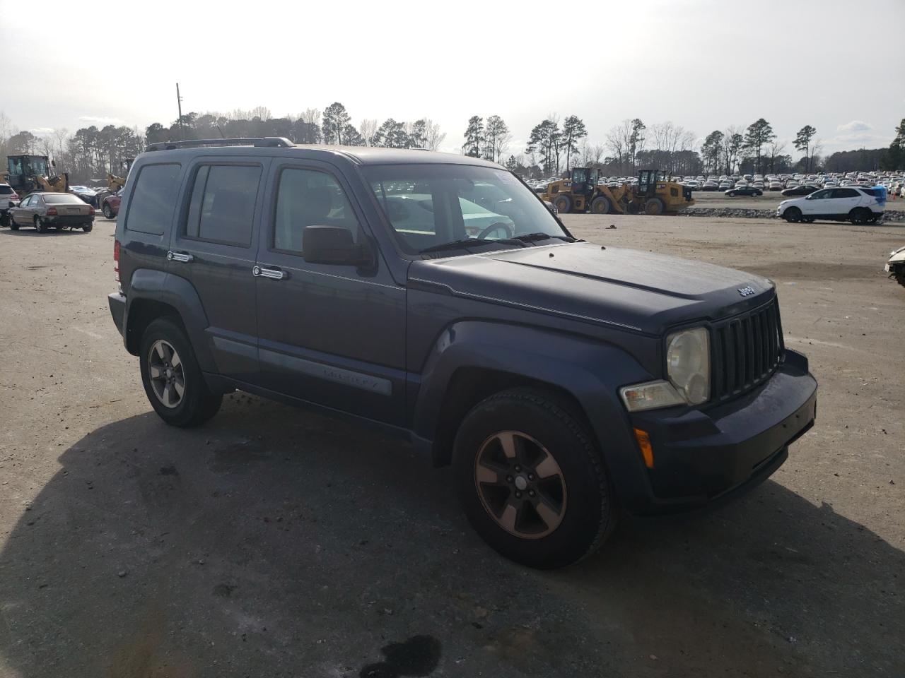 Photo 3 VIN: 1J8GP28K78W172913 - JEEP LIBERTY (NORTH AMERICA) 