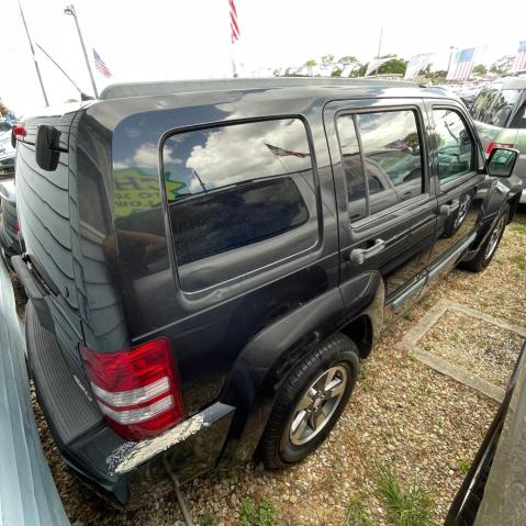 Photo 3 VIN: 1J8GP28K78W262885 - JEEP LIBERTY SP 