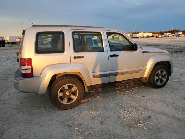 Photo 2 VIN: 1J8GP28K88W218510 - JEEP LIBERTY 