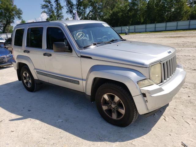 Photo 3 VIN: 1J8GP28K88W243682 - JEEP LIBERTY SP 