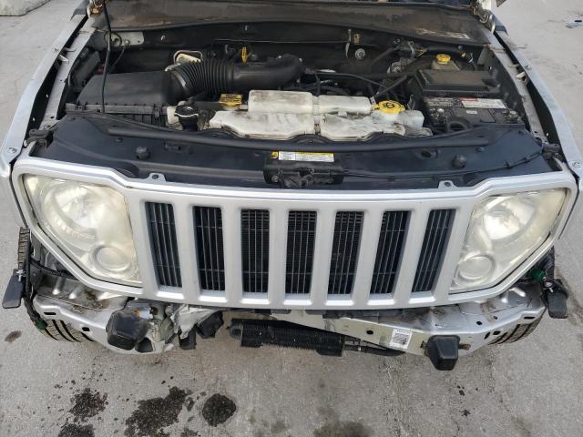 Photo 11 VIN: 1J8GP28KX8W106825 - JEEP LIBERTY SP 