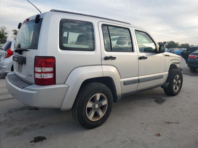 Photo 2 VIN: 1J8GP28KX8W106825 - JEEP LIBERTY SP 