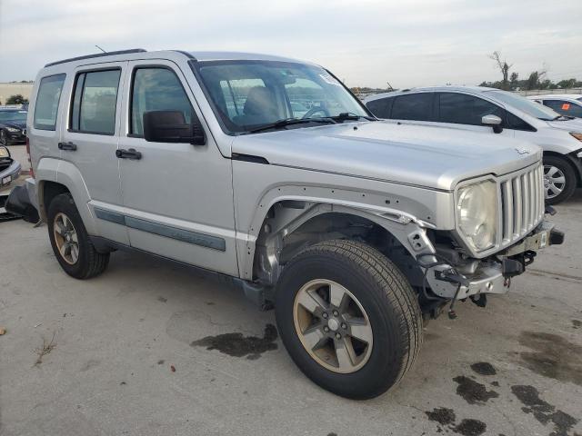 Photo 3 VIN: 1J8GP28KX8W106825 - JEEP LIBERTY SP 