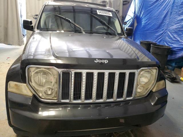 Photo 4 VIN: 1J8GP58K28W227236 - JEEP LIBERTY LI 