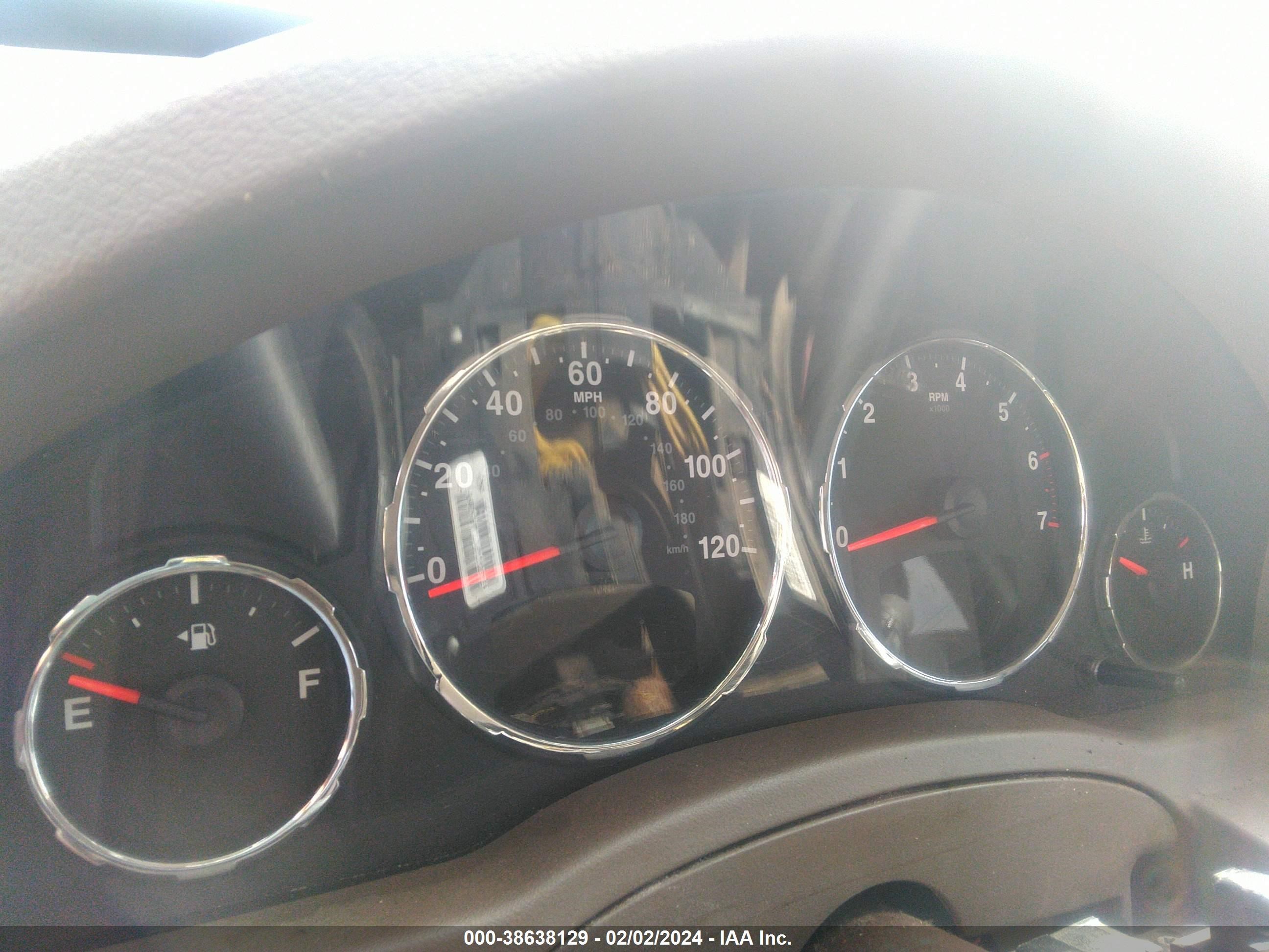 Photo 6 VIN: 1J8GP58K48W240926 - JEEP LIBERTY (NORTH AMERICA) 