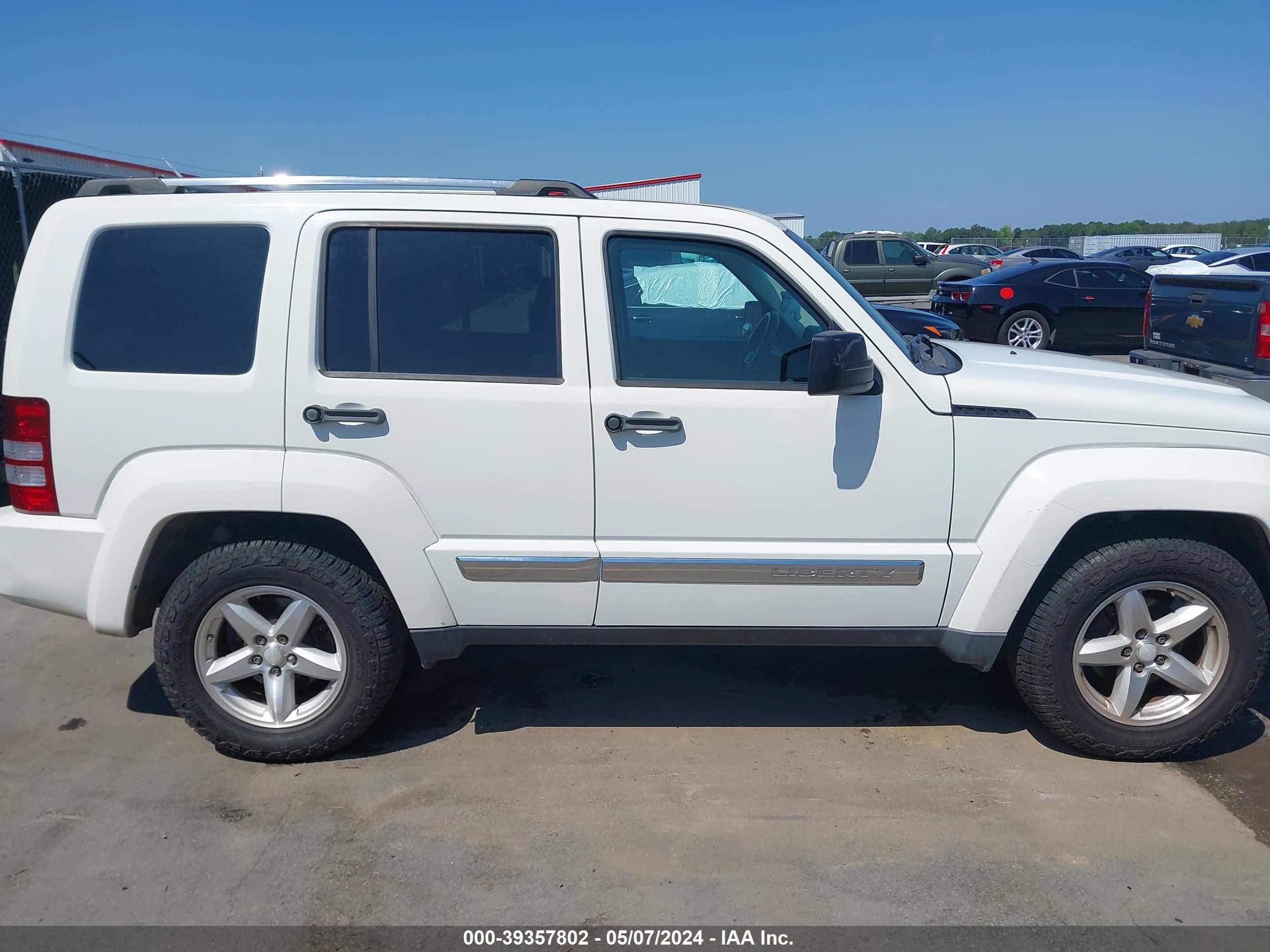 Photo 12 VIN: 1J8GP58K79W529431 - JEEP LIBERTY (NORTH AMERICA) 